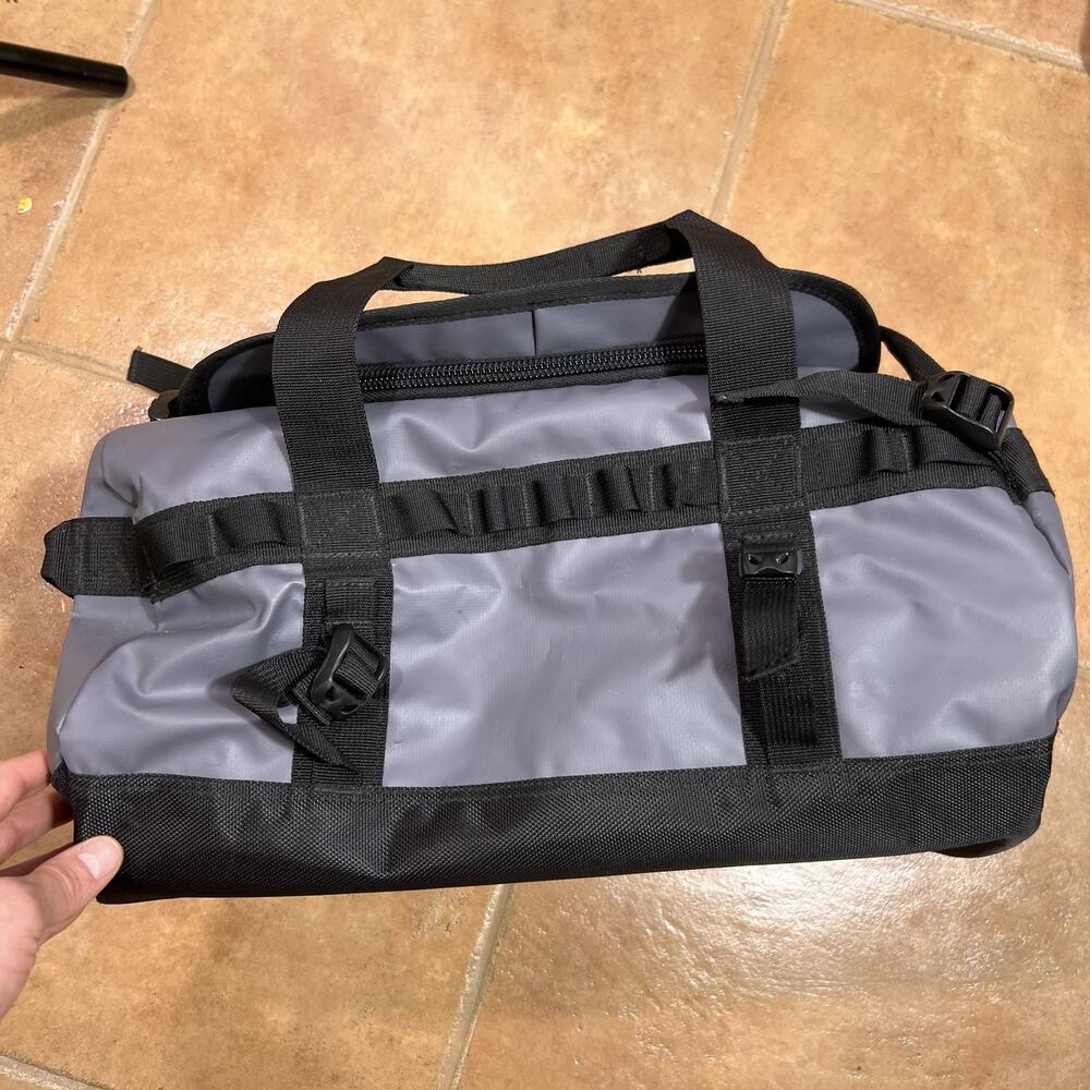 The North Face Base Camp Duffel Bag XS / 31L Gray Black CLK5